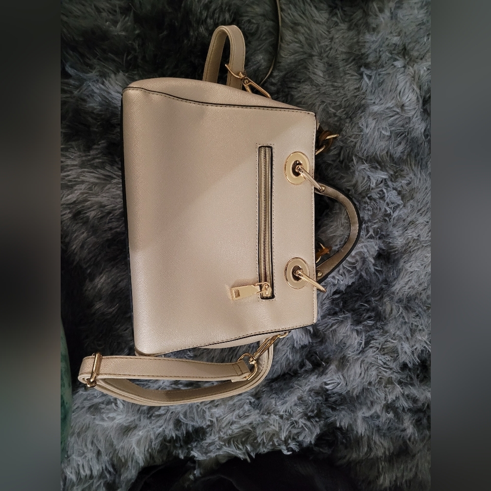 Elegant Cream Handbag